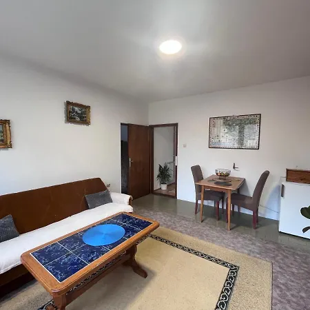 Raza Apartman